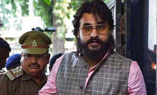 इलाहाबाद हाईकोर्ट ने अब्बास अंसारी को राहत दी, अगली सुनवाई तक ट्रायल कोर्ट की कार्यवाही पर रोक लगाई  इलाहाबाद हाईकोर्ट ने अब्बास अंसारी को राहत दी, अगली सुनवाई तक ट्रायल कोर्ट की कार्यवाही पर रोक लगाई