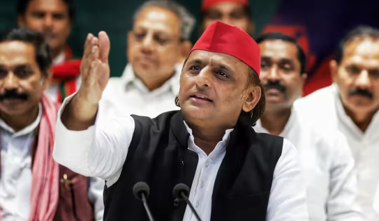 क्या यूपी में SIR के साथ जातिगत जनगणना होगी? अखिलेश यादव की मांग से बवाल मच गया है।  क्या यूपी में SIR के साथ जातिगत जनगणना होगी? अखिलेश यादव की मांग से बवाल मच गया है।