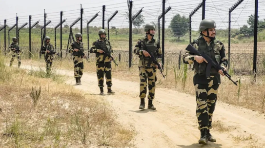 खुफिया जानकारी के आधार पर, BSF ने भारत-बांग्लादेश सीमा पर बड़ी सफलता हासिल की है और करोड़ों रुपये की कोकीन ज़ब्त की है।