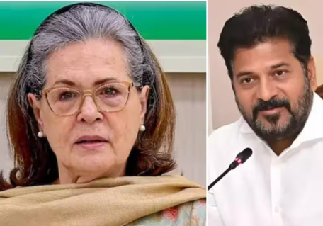 क्रिसमस सेलिब्रेशन के दौरान सीएम रेड्डी ने सोनिया गांधी की तारीफ की, जबकि बीजेपी ने उन पर तंज कसा।