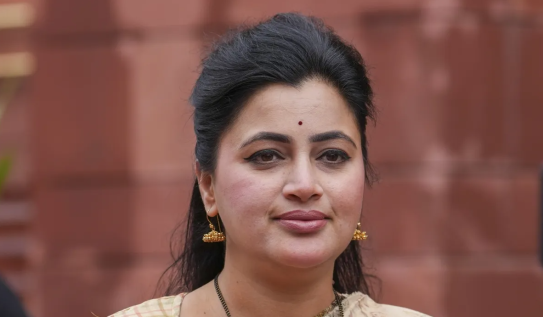 'ठाकरे नाम बालासाहेब के साथ खत्म हो गया है,' जानिए नवनीत राणा ने ऐसा क्यों कहा।