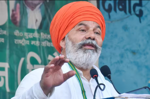 राकेश टिकैत ट्रैक्टर चलाकर किसानों की महापंचायत में पहुंचे; उन्होंने किसे एक महीने का अल्टीमेटम दिया?