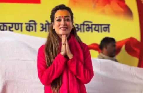 धर्म का रास्ता छोड़ने के बाद हर्षा रिचहरिया ने कहा, 'उन्होंने मुझे इतना परेशान किया कि मेरे मन में आत्महत्या के ख्याल आने लगे।'