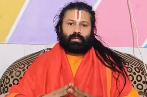 बस कंडक्टर का बेटा, रामभद्राचार्य का शिष्य... कौन हैं महंत आशुतोष ब्रह्मचारी, जिन्होंने शंकराचार्य अविमुक्तेश्वरानंद के खिलाफ केस किया?