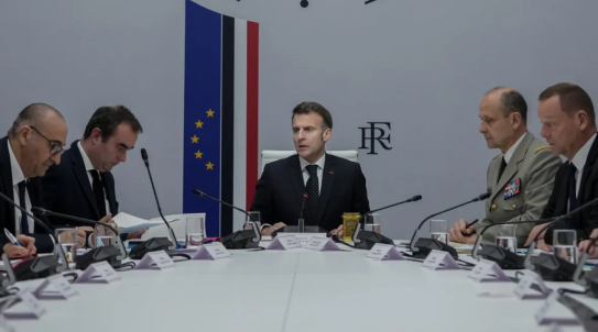 फ्रांस के राष्ट्रपति मैक्रों ने कहा, 