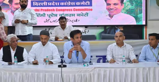 फ्री सिलेंडर से लेकर 'लखपति बिटिया' तक, कांग्रेस ने दिल्ली सरकार पर किया तीखा हमला