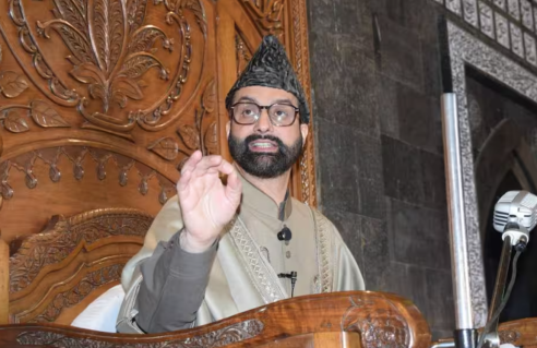 मीरवाइज उमर फारूक ने कहा, 'मुझे नजरबंद कर दिया गया है, यह बहुत दुर्भाग्यपूर्ण है'