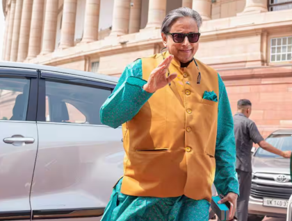 **केरल के CM V.D. सतीशन का शपथ ग्रहण समारोह: शशि थरूर केरल के नए CM के शपथ ग्रहण समारोह में शामिल नहीं होंगे; बताई वजह**